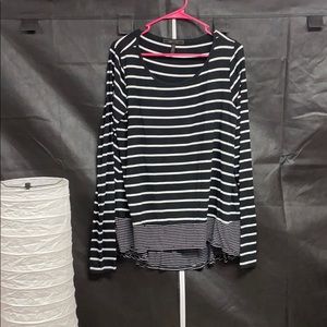 🌸EUC long sleeve stripped tee